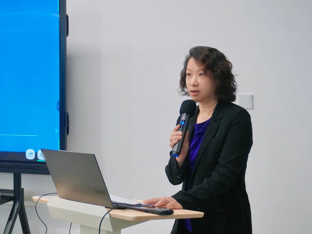 57a5450e9b3b4eef96a81894a8a4cb22 57a5450e9b3b4eef96a81894a8a4cb22